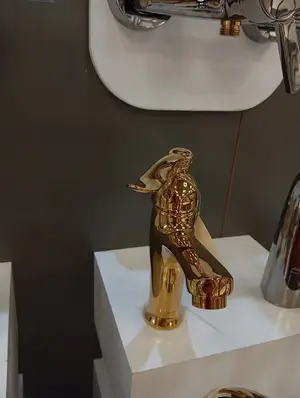 شیر روشویی آتریسا مدل دیاموند طلایی